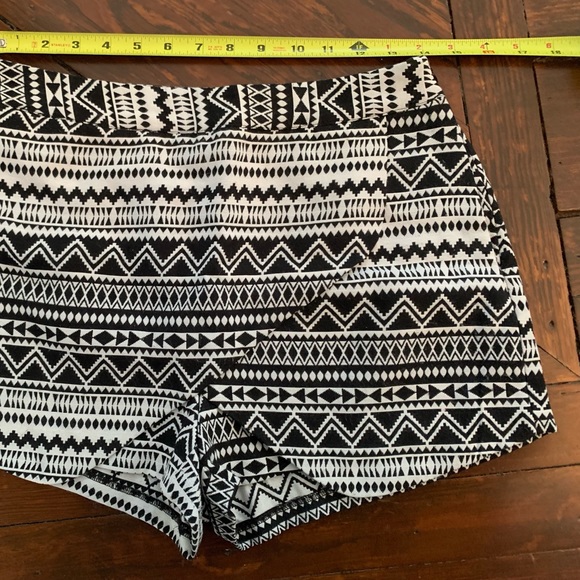 Hold 3 Size 7 black white skort skirt short Aztec casual summer vacation women - Picture 7 of 7